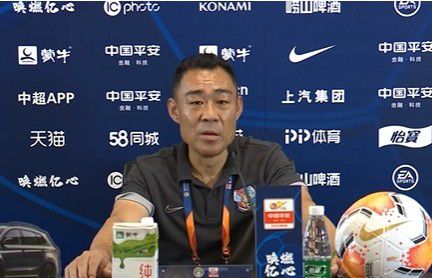 艰苦、困难、挫折、压力，没能将他们堵回原路。